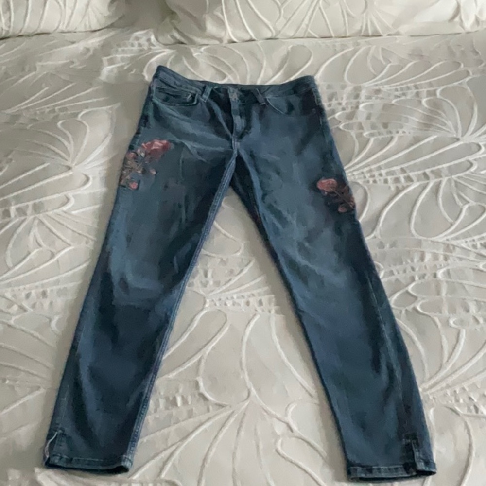 Unique cute high rise jeans